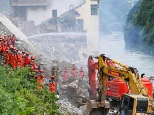 La cifra de víctimas mortales tras el devastador deslizamiento de tierra registrado hace dos semanas en el suroeste de China ascendió a 41 personas