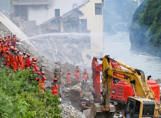 La cifra de víctimas mortales tras el devastador deslizamiento de tierra registrado hace dos semanas en el suroeste de China ascendió a 41 personas