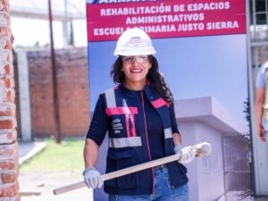 Con el objetivo de fortalecer la infraestructura educativa y garantizar espacios dignos para la niñez sanandreseña, la presidenta municipal, Lupita Cuautle