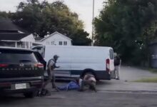 Un operativo de control migratorio terminó con un desenlace fatal este martes en Houston, luego de que un agente del Servicio de Inmigración y Control de Aduanas (ICE)