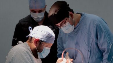 En la Unidad Médica de Alta Especialidad (UMAE) del Centro Médico Nacional “Manuel Ávila Camacho”, mejor conocido como IMSS "San José", un equipo médico realiza cirugías de oído con resultados altamente positivos