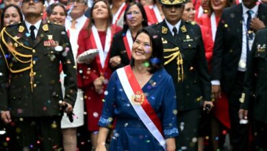 Keiko Fujimori asumió la presidencia de Perú tras imponerse en una de las contiendas electorales más ajustadas de la historia reciente del país.