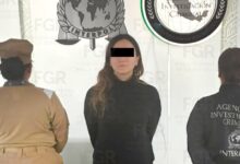 Elementos de la Fiscalía General de la República (FGR) detuvieron en las inmediaciones del Aeropuerto Internacional de la Ciudad de México (AICM) a Gilda “N”, hermana del exdirector de Petróleos Mexicanos (Pemex), Emilio Lozoya.
