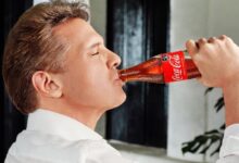 El cantante Luis Miguel reapareció públicamente como la cara principal de la nueva campaña conmemorativa por los 100 años de Coca-Cola en México
