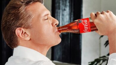 El cantante Luis Miguel reapareció públicamente como la cara principal de la nueva campaña conmemorativa por los 100 años de Coca-Cola en México