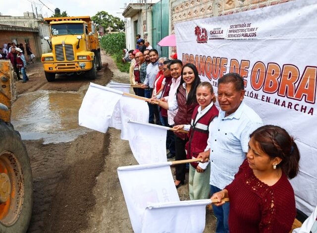 Con el objetivo de mejorar la conectividad urbana, la seguridad vial y atender rezagos históricos en infraestructura, la presidenta municipal de San Pedro Cholula, Tonantzin Fernández, dio el banderazo de inicio a dos obras de pavimentación en las juntas auxiliares de San Gregorio Zacapechpan y Santiago Momoxpan.