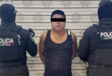 Una mujer sobrevivió de milagro tras ser apuñalada en al menos 13 ocasiones por su esposo durante la madrugada de este jueves en el municipio de Salinas Victoria, Nuevo León.
