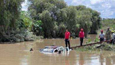 Una tragedia azotó al municipio de Santa Clara Ocoyucan la noche del miércoles 8 de julio, luego de que el desbordamiento del río Atoyac arrastrara una patrulla municipal.