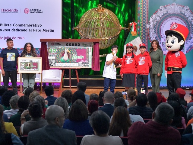 La Lotería Nacional presentó de manera oficial el billete conmemorativo para el Sorteo Superior No. 2891, el cual rinde homenaje al "Pato Merlín"