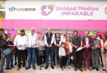 El alcalde de Puebla, Pepe Chedraui, inauguró una nueva Unidad Médica en la colonia Chapultepec. Durante el evento de apertura, el edil destacó que la instalación de este espacio fortalece el programa de salud al ubicarse en un punto estratégico del municipio.