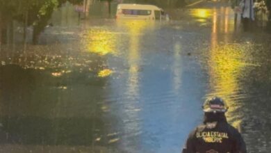 Una fuerte tormenta acompañada de actividad eléctrica y granizo provocó severas inundaciones la tarde-noche de este martes 7 de julio en la zona metropolitana de Puebla.