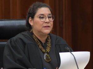 La ministra de la Suprema Corte de Justicia de la Nación (SCJN), Lenia Batres Guadarrama, abrió el debate sobre la política fiscal en México al pronunciarse a favor de gravar las herencias y legados. Además, defendió que los recursos de las cuentas individuales de las Afores
