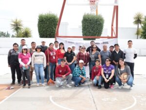 Con el objetivo de dignificar los espacios de recreación familiar y fortalecer el tejido social, el DIF Municipal de San Pedro Cholula encabezó una jornada de faena comunitaria en el Deportivo San Pedro, ubicado en la junta auxiliar de San Cristóbal Tepontla.