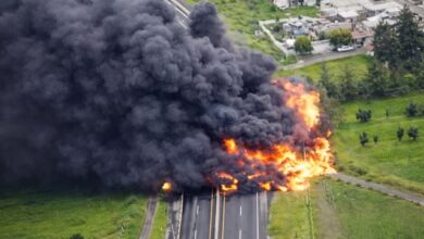 La tarde de este miércoles se registró la fuerte explosión de un contenedor de combustible sobre la carretera federal México–Veracruz, lo que provocó el cierre total de la circulación en el tramo Calpulalpan-Apizaco, a la altura del municipio de Hueyotlipan