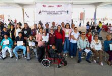 Durante una nueva edición del programa "Miércoles del Pueblo", el Ayuntamiento de San Pedro Cholula, encabezado por la presidenta municipal Tonantzin Fernández, realizó la entrega directa de aparatos funcionales