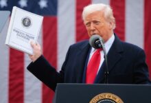 El presidente de Estados Unidos, Donald Trump, ha vuelto a activar su agresiva política comercial. A partir de este viernes, el gobierno estadounidense impondrá aranceles