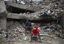 A pocos días de cumplirse un mes de los devastadores terremotos de magnitud 7.2 y 7.5 que azotaron a Venezuela, la cifra de víctimas mortales continúa en aumento.