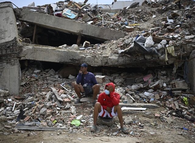 A pocos días de cumplirse un mes de los devastadores terremotos de magnitud 7.2 y 7.5 que azotaron a Venezuela, la cifra de víctimas mortales continúa en aumento.