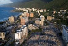 Las autoridades venezolanas comenzaron la demolición controlada con explosivos de edificaciones en riesgo de colapso tras los devastadores sismos de magnitud 7,2 y 7,5 que sacudieron al país el pasado 24 de junio.