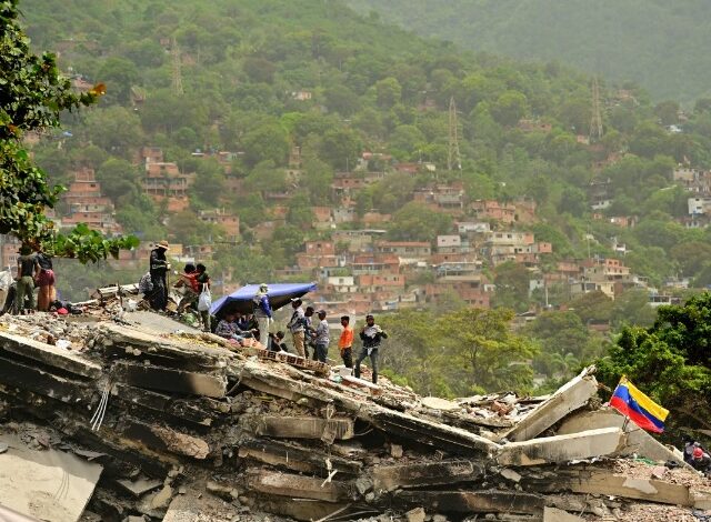 La cifra de víctimas mortales tras el devastador doble terremoto que sacudió a Venezuela el pasado 24 de junio ha ascendido a 4,333 fallecidos