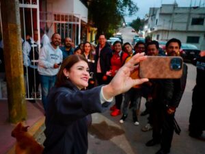 Para brindar tranquilidad a las familias locales, el Gobierno del Estado de Puebla y el Ayuntamiento de Zacatlán arrancaron la instalación de alarmas vecinales en diversos puntos estratégicos del municipio.