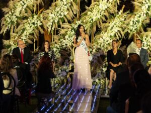 Ante más de 200 personas y en un ambiente de profunda emotividad, fue presentada oficialmente Meztli Linette 1ra como la reina de la 84ª Gran Feria de la Manzana