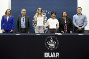 La Benemérita Universidad Autónoma de Puebla (BUAP) y la Secretaría de Desarrollo Turístico del Estado de Puebla concretaron la firma de un convenio de colaboración estratégica.