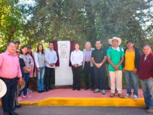 Más de 32 mil habitantes de las comunidades de Jicolapa y Tlalixtlipa se vieron beneficiados con la inauguración de la rehabilitación de la carretera que conecta a ambas localidades, encabezada por la presidenta municipal de Zacatlán, Bety Sánchez.