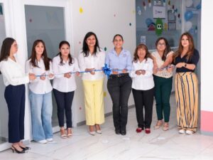 Con el objetivo de fortalecer el acceso a la salud y apoyar la economía de las familias locales, la presidenta municipal, Lupita Cuautle, inauguró la nueva Farmacia del Sistema Municipal DIF “Abriendo Puertas a la Salud”