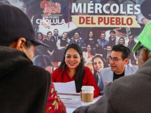 Durante una nueva edición del programa "Miércoles del Pueblo", el Ayuntamiento de San Pedro Cholula, encabezado por la presidenta municipal Tonantzin Fernández, realizó la entrega directa de aparatos funcionales