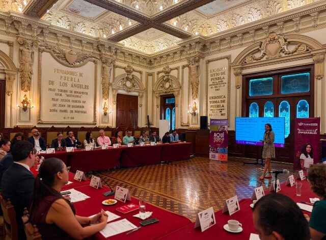 El Gobierno de Puebla, encabezado por el alcalde Pepe Chedraui, impulsó la capacitación en lenguaje incluyente para el personal municipal durante la Segunda Sesión Ordinaria del Comité de Análisis Técnico Jurídico