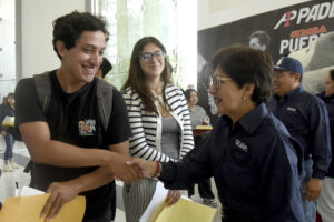 La rectora Lilia Cedillo Ramírez supervisó el arranque de las inscripciones de nuevo ingreso para licenciatura en la Arena BUAP, un proceso que recibirá a cerca de 23 mil nuevos estudiantes para los periodos Otoño 2026 y Primavera 2027.