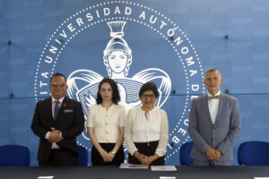 La rectora de la BUAP, Lilia Cedillo Ramírez, encabezó el Segundo Informe de Labores del Bachillerato 5 de Mayo, donde resaltó la consolidación y el prestigio de esta unidad académica.
