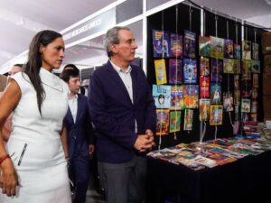 El presidente municipal de Puebla, Pepe Chedraui, encabezó la inauguración de la segunda edición de la Feria Internacional del Libro en el Zócalo capitalino.