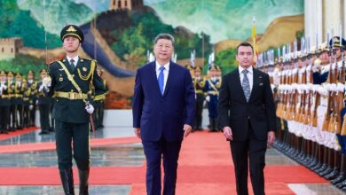 El presidente de China, Xi Jinping, defendió este martes la libertad de los países latinoamericanos para definir su política exterior y elegir a sus socios internacionales. Durante la recepción oficial en Pekín a su homólogo ecuatoriano, Daniel Noboa