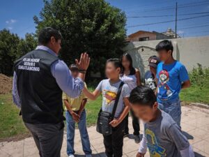 El presidente municipal de Cuautlancingo, Omar Muñoz dio el banderazo de inicio para la construcción del Parque de las Infancias