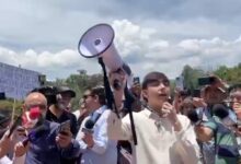 Aspirantes a la Universidad Nacional Autónoma de México (UNAM) reabrieron la circulación en el cruce de avenida Insurgentes Sur y Copilco, luego de mantener un bloqueo vial de dos horas y media este lunes.
