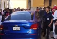Un automóvil a alta velocidad irrumpió en la zona peatonal del Centro Histórico de Zacatlán y embistió a un grupo de personas que se encontraban en las terrazas de los establecimientos sobre el Andador Benito Juárez
