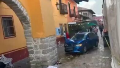 La Secretaría de Turismo de Puebla revisará la señalización peatonal en todos los Pueblos Mágicos de la entidad, luego de que un automóvil particular atropelló a 16 personas en el municipio de Zacatlán