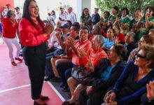 La alcaldesa Tonantzin Fernández y el DIF Municipal de San Pedro Cholula entregaron la rehabilitación de la cancha de cachibol, jardines y áreas al aire libre de la Casa del Abue.
