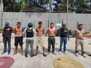 México deportó este lunes a El Salvador a cinco presuntos integrantes del Barrio 18. Entre los expulsados figura Remberto Colindres, alias "Little Man"