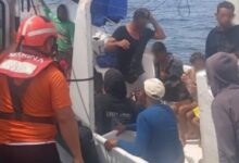 La Marina de México rescató a 16 migrantes cubanos —12 adultos y cuatro menores— que navegaban a la deriva cerca de la Península de Yucatán