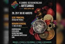 A partir de este viernes, 100 artesanos provenientes de diversos países como Brasil y Colombia se instalaron en el cruce de la calle 3 Oriente y 16 de Septiembre, en el Zócalo de Puebla, para participar en la II Cumbre Iberoamericana.