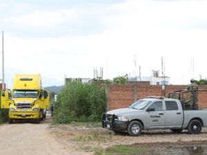 Fuerzas de seguridad de los tres niveles de gobierno catearon la tarde de este jueves 27 de agosto un predio utilizado para el almacenamiento de huachigas en San Andrés Cholula.