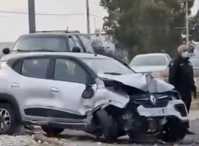 Un hombre perdió la vida durante las primeras horas de este sábado tras protagonizar un fuerte accidente vial sobre el Periférico Ecológico, en la ciudad de Puebla. El hecho generó una intensa movilización de cuerpos de emergencia y de seguridad en la zona.