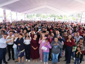 El Sistema Estatal para el Desarrollo Integral de la Familia (SEDIF), en alianza con la Fundación Dante Eludier, entregó 61 auxiliares auditivos bilaterales a 30 niñas, niños y adolescentes con discapacidad auditiva