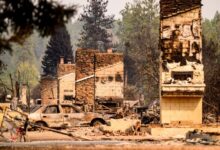 Las autoridades del condado de Spokane arrestaron este martes a un hombre acusado de provocar el mayor de los tres incendios forestales que arrasan el noreste del estado de Washington