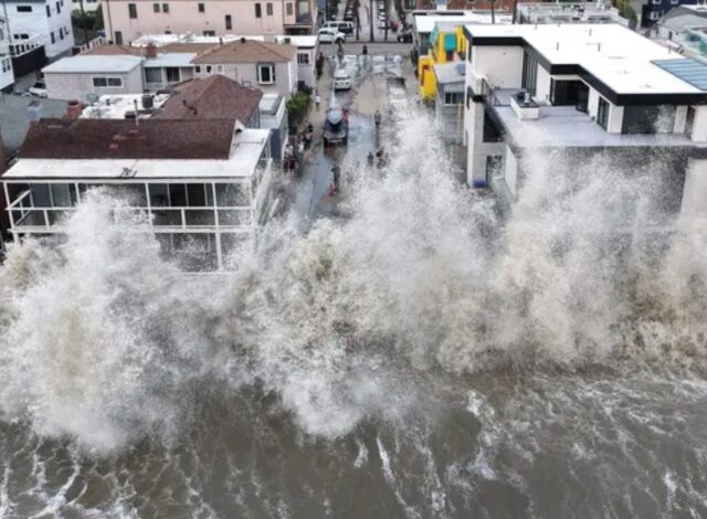 El gobernador de California decretó este lunes el estado de emergencia para preparar a la costa oeste de Estados Unidos ante la llegada de un dañino fenómeno de El Niño.