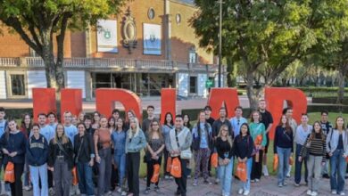 Luis Ernesto Derbez Bautista, rector de la Universidad de las Américas Puebla (UDLAP), informó que la institución cuenta con una matrícula de 10 mil 85 estudiantes en este periodo de otoño, alcanzando el mismo nivel registrado en 2019, antes de la pandemia de COVID-19.
