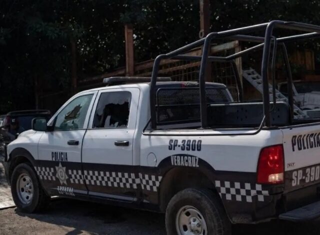 Un operativo de investigación terminó en un enfrentamiento armado en la zona centro de Veracruz. Integrantes del crimen organizado emboscaron a elementos de la Secretaría de Seguridad y Protección Ciudadana (SSPC) en el municipio de Omealca